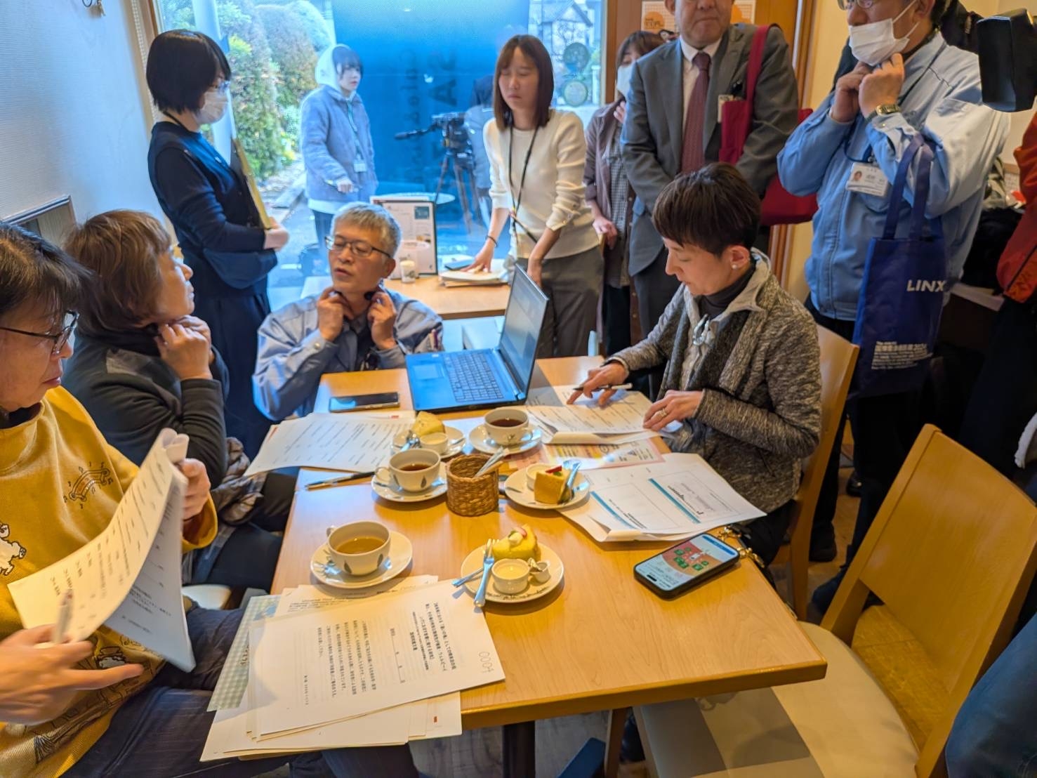 ぎふモーニングプロジェクト始動 - 喫茶店を拠点とした高齢者の健康モニター事業